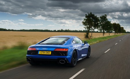 2020 Audi R8 V10 RWD Coupe (UK-Spec) Rear Three-Quarter Wallpapers 450x275 (13)