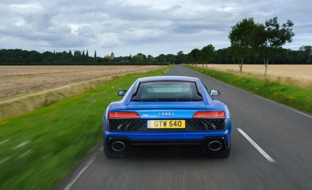 2020 Audi R8 V10 RWD Coupe (UK-Spec) Rear Wallpapers  450x275 (14)