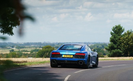 2020 Audi R8 V10 RWD Coupe (UK-Spec) Rear Wallpapers 450x275 (39)