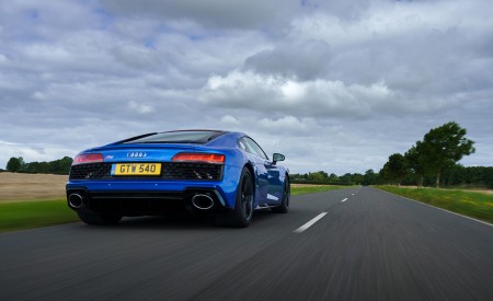 2020 Audi R8 V10 RWD Coupe (UK-Spec) Rear Wallpapers 450x275 (9)