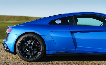 2020 Audi R8 V10 RWD Coupe (UK-Spec) Side Vent Wallpapers 450x275 (74)