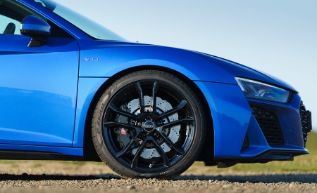 2020 Audi R8 V10 RWD Coupe (UK-Spec) Wheel Wallpapers 450x275 (65)