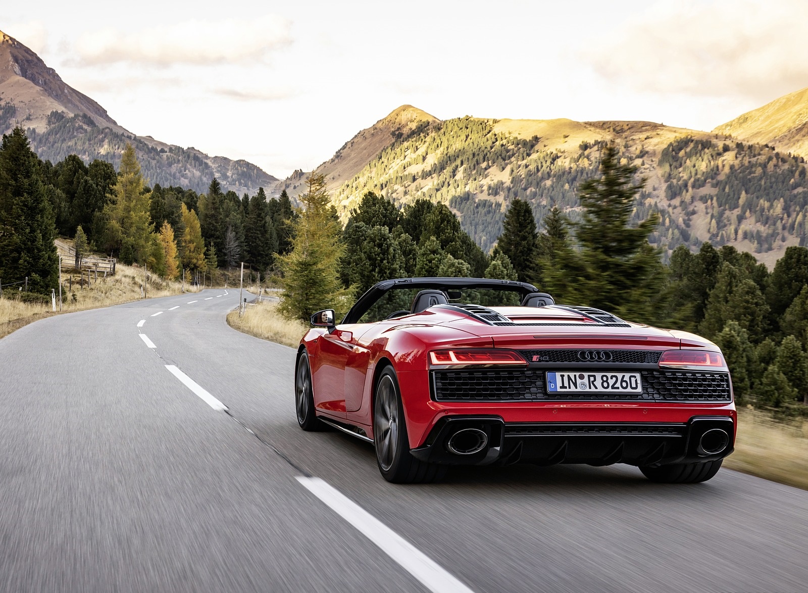 2020 Audi R8 V10 RWD Spyder (Color: Tango Red) Rear Three-Quarter Wallpapers (5)
