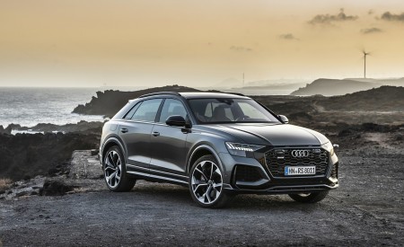 2020 Audi RS Q8 (Color: Daytona Grey) Front Three-Quarter Wallpapers 450x275 (133)