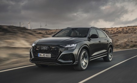 2020 Audi RS Q8 (Color: Daytona Grey) Front Three-Quarter Wallpapers 450x275 (128)