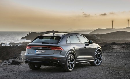 2020 Audi RS Q8 (Color: Daytona Grey) Rear Three-Quarter Wallpapers 450x275 (139)