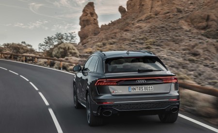 2020 Audi RS Q8 (Color: Daytona Grey) Rear Wallpapers 450x275 (131)