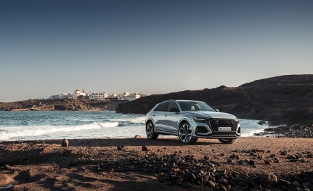 2020 Audi RS Q8 (Color: Florett Silver) Front Three-Quarter Wallpapers 450x275 (102)