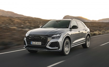 2020 Audi RS Q8 (Color: Florett Silver) Front Three-Quarter Wallpapers 450x275 (69)