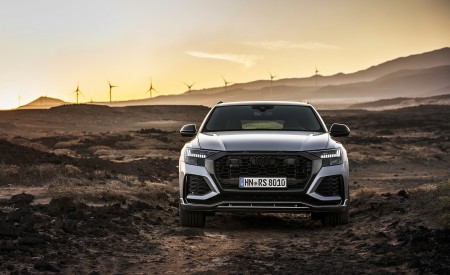 2020 Audi RS Q8 (Color: Florett Silver) Front Wallpapers 450x275 (105)