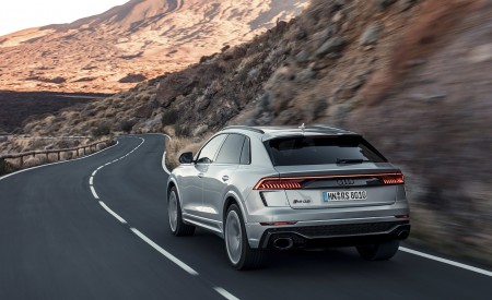 2020 Audi RS Q8 (Color: Florett Silver) Rear Three-Quarter Wallpapers 450x275 (76)