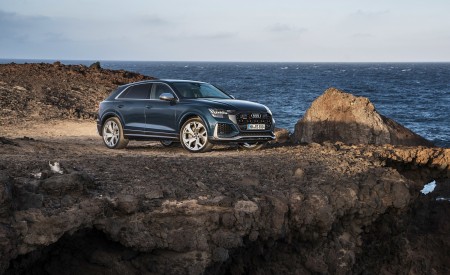 2020 Audi RS Q8 (Color: Galaxy Blue) Front Three-Quarter Wallpapers 450x275 (48)