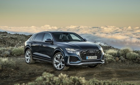 2020 Audi RS Q8 (Color: Galaxy Blue) Front Three-Quarter Wallpapers 450x275 (53)