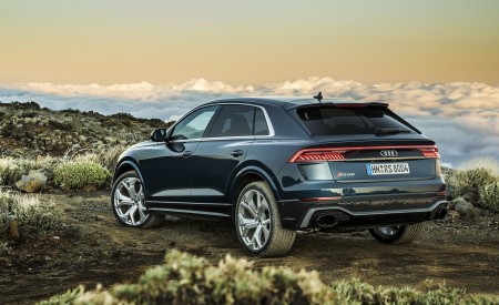 2020 Audi RS Q8 (Color: Galaxy Blue) Rear Three-Quarter Wallpapers 450x275 (55)