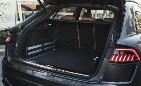 2020 Audi RS Q8 Trunk Wallpapers 450x275 (155)