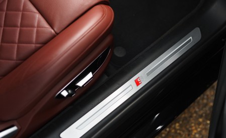 2020 Audi S8 (UK-Spec) Door Sill Wallpapers 450x275 (60)