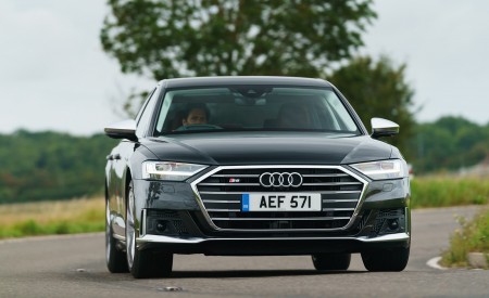 2020 Audi S8 (UK-Spec) Front Wallpapers 450x275 (15)