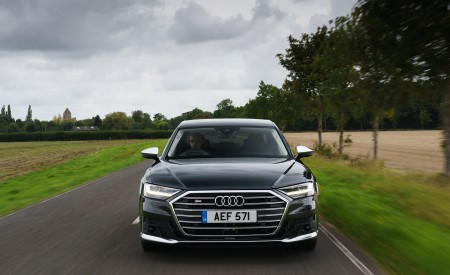 2020 Audi S8 (UK-Spec) Front Wallpapers  450x275 (4)