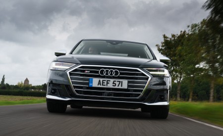 2020 Audi S8 (UK-Spec) Front Wallpapers  450x275 (9)
