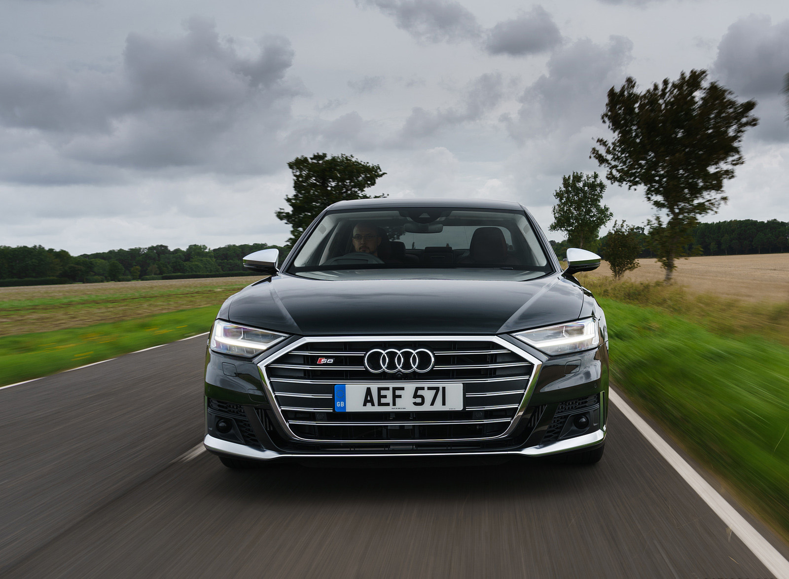 2020 Audi S8 (UK-Spec) Front Wallpapers (2)