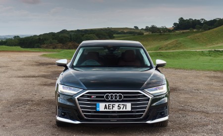 2020 Audi S8 (UK-Spec) Front Wallpapers 450x275 (33)