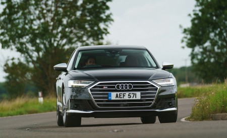 2020 Audi S8 (UK-Spec) Front Wallpapers 450x275 (24)