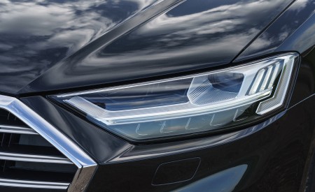2020 Audi S8 (UK-Spec) Headlight Wallpapers  450x275 (42)