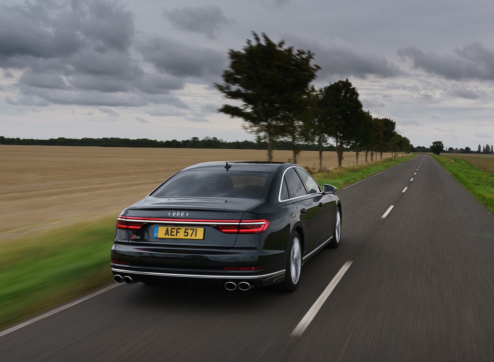 2020 Audi S8 (UK-Spec) Rear Three-Quarter Wallpapers (10)