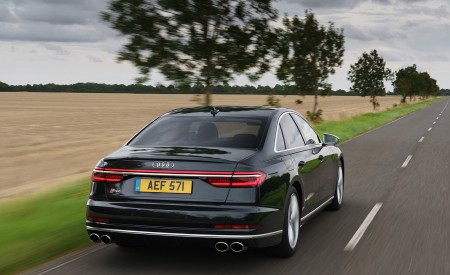 2020 Audi S8 (UK-Spec) Rear Three-Quarter Wallpapers 450x275 (11)