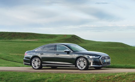 2020 Audi S8 (UK-Spec) Side Wallpapers 450x275 (22)