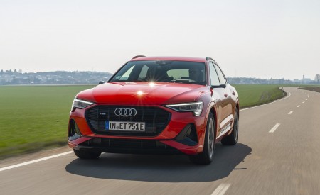 2020 Audi e-tron Sportback (Color: Catalunya Red) Front Wallpapers 450x275 (3)