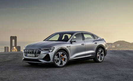 2020 Audi e-tron Sportback (Color: Florett Silver) Front Three-Quarter Wallpapers 450x275 (67)
