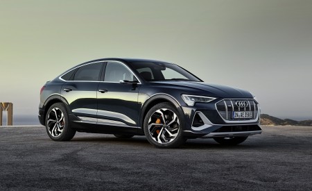2020 Audi e-tron Sportback (Color: Plasma Blue) Front Three-Quarter Wallpapers 450x275 (45)