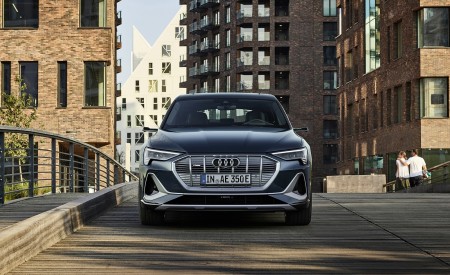 2020 Audi e-tron Sportback (Color: Plasma Blue) Front Wallpapers 450x275 (47)