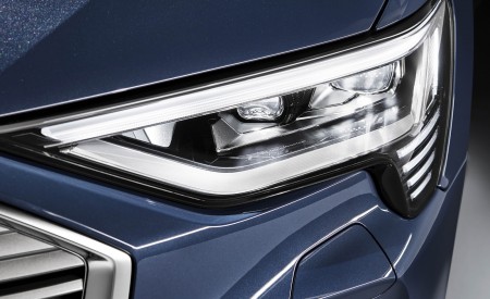 2020 Audi e-tron Sportback Headlight Wallpapers 450x275 (79)
