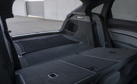 2020 Audi e-tron Sportback Trunk Wallpapers 450x275 (36)