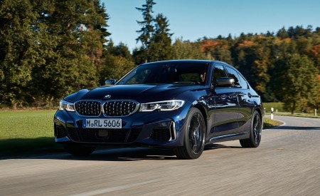 2020 BMW M340i Sedan (Color: Tanzanite Blue Metallic) Front Three-Quarter Wallpapers 450x275 (15)