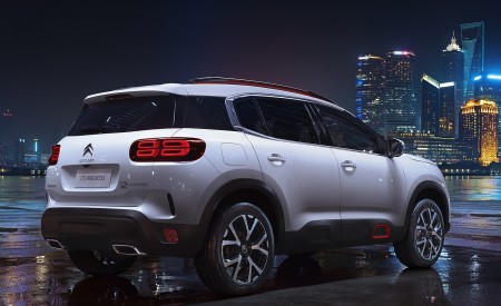 2020 Citroen C5 Aircross Hybrid Rear Three-Quarter Wallpapers 450x275 (26)