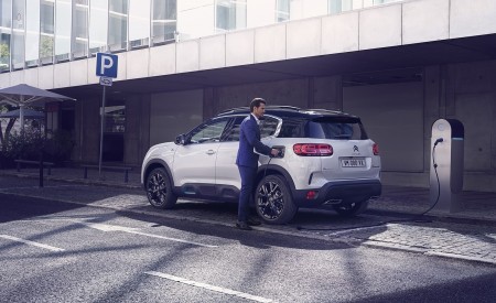 2020 Citroen C5 Aircross Hybrid Rear Three-Quarter Wallpapers 450x275 (23)