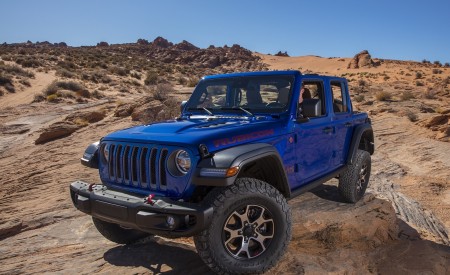 2020 Jeep Wrangler Rubicon EcoDiesel Front Three-Quarter Wallpapers 450x275 (13)