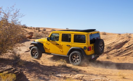 2020 Jeep Wrangler Rubicon EcoDiesel Rear Three-Quarter Wallpapers 450x275 (80)
