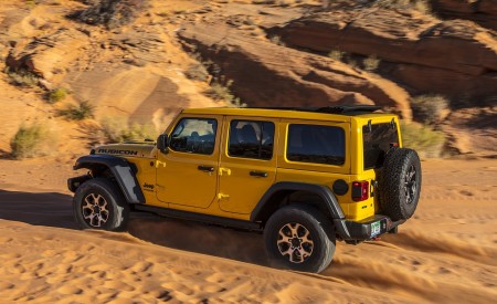 2020 Jeep Wrangler Rubicon EcoDiesel Rear Three-Quarter Wallpapers 450x275 (67)