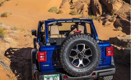 2020 Jeep Wrangler Rubicon EcoDiesel Rear Wallpapers 450x275 (37)