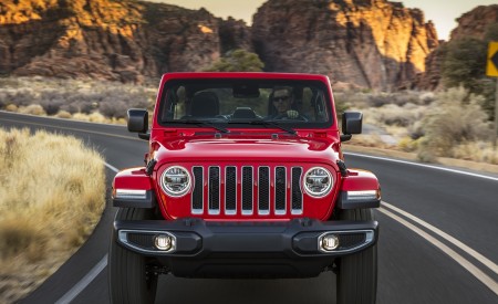 2020 Jeep Wrangler Sahara EcoDiesel Front Wallpapers 450x275 (100)