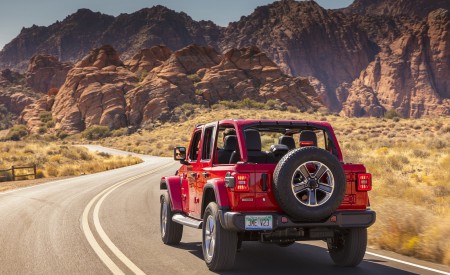 2020 Jeep Wrangler Sahara EcoDiesel Rear Wallpapers 450x275 (94)