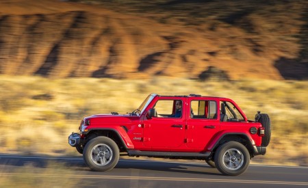 2020 Jeep Wrangler Sahara EcoDiesel Side Wallpapers 450x275 (96)