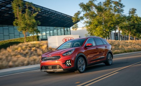 2020 Kia Niro Hybrid Front Three-Quarter Wallpapers 450x275 (3)