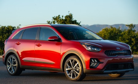 2020 Kia Niro Hybrid Front Three-Quarter Wallpapers 450x275 (26)