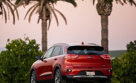 2020 Kia Niro Hybrid Rear Three-Quarter Wallpapers 450x275 (20)
