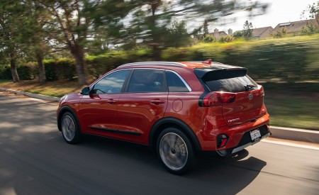 2020 Kia Niro Hybrid Rear Three-Quarter Wallpapers 450x275 (10)